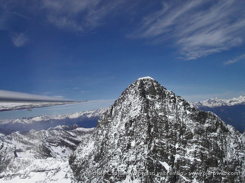 25 La piramide Pizzo del Diavolo di Tenda.jpg